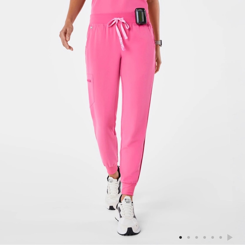 Figs Women's Pink Figs Set - Picture 6 of 9